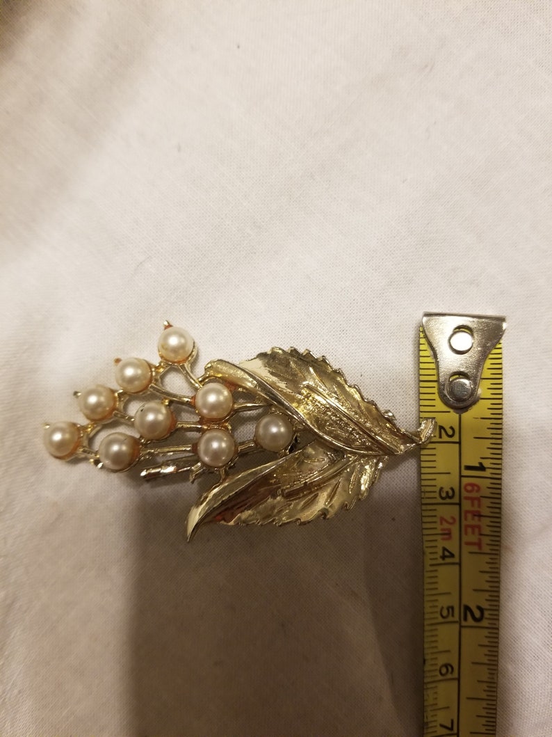 Vintage Pearl brooch/pin vintage brooch, vintage pin image 5