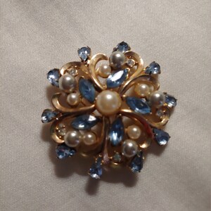 Vintage brooch/pin, vintagebrooch, vintage pin