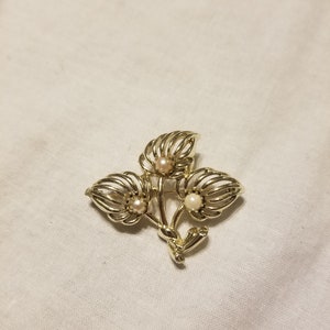 Vintage sterling and pearl brooch, vintage pearl pin, image 4