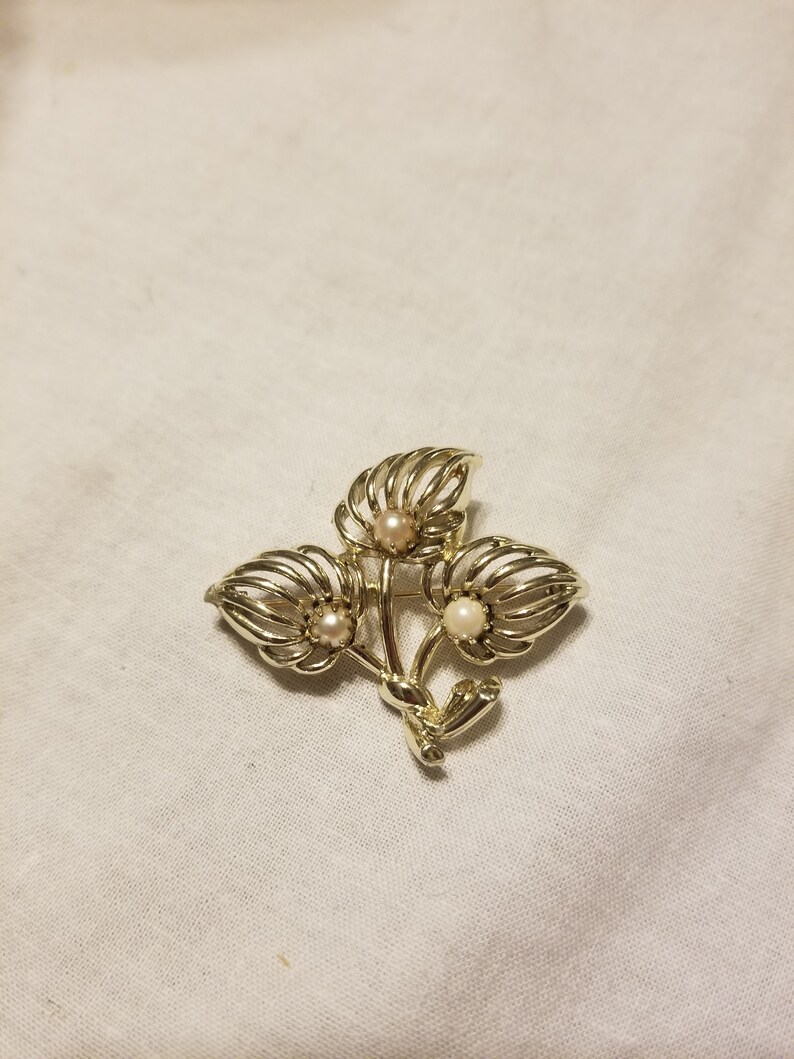 Vintage sterling and pearl brooch, vintage pearl pin, image 4