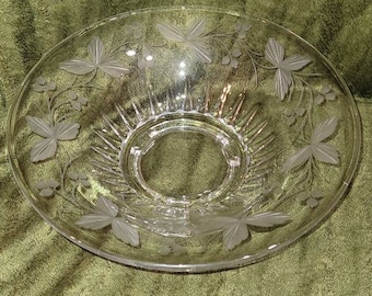 Vintage etched glass bowl, vintage bowl, glass serving bowl, glass fruit bowl, vintage bowl.