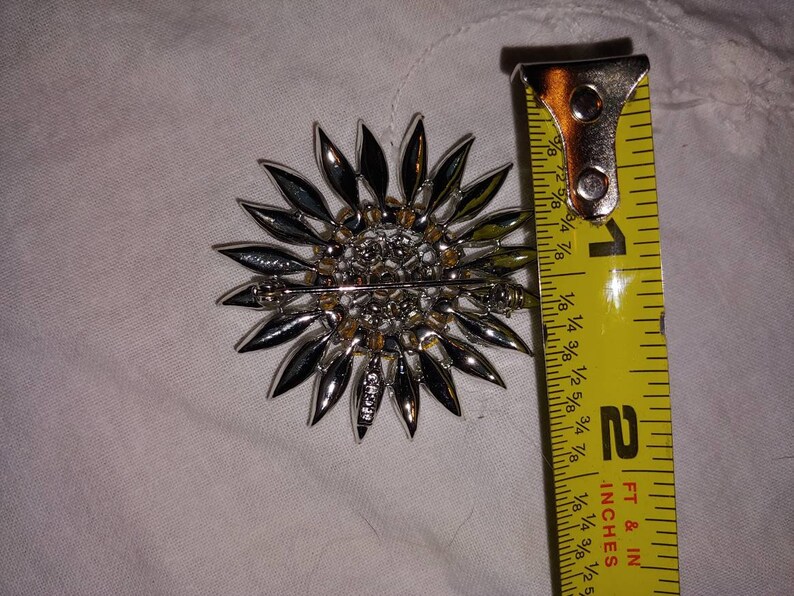 Beautiful vintage brooch vintage pin vintage brooch