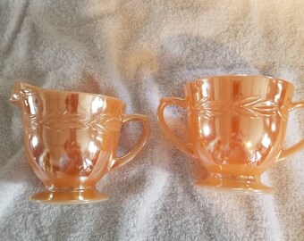 Carnival glass Vintage sugar bowl and creamer set