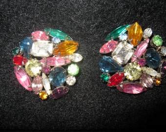 Vintage rhinestone clip on earrings, vintage earrings, vintage rhinestone earrings,