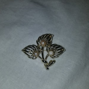 Vintage sterling and pearl brooch, vintage pearl pin, image 3