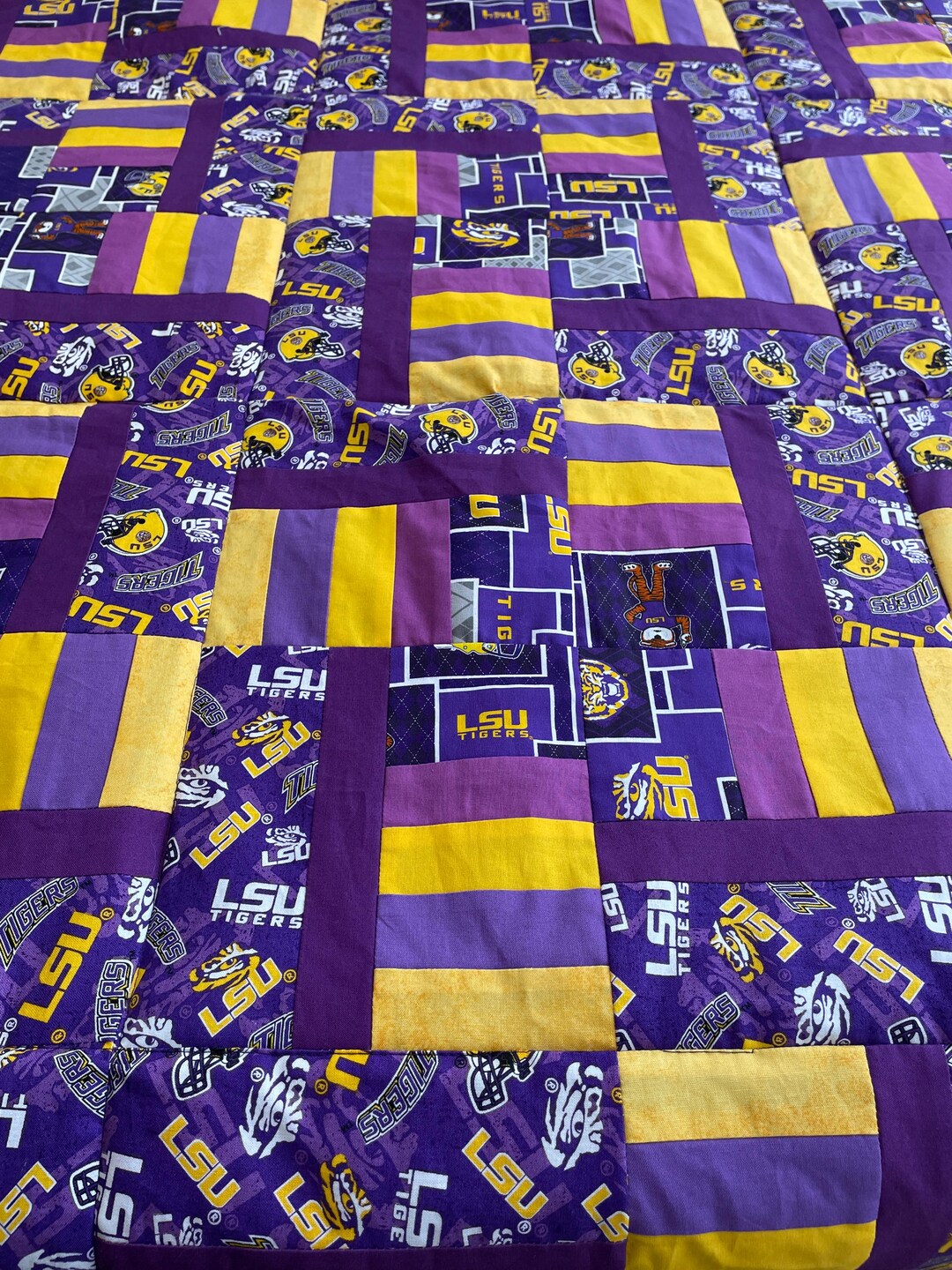 Louisiana State University (LSU) Tigers Quilt - Etsy