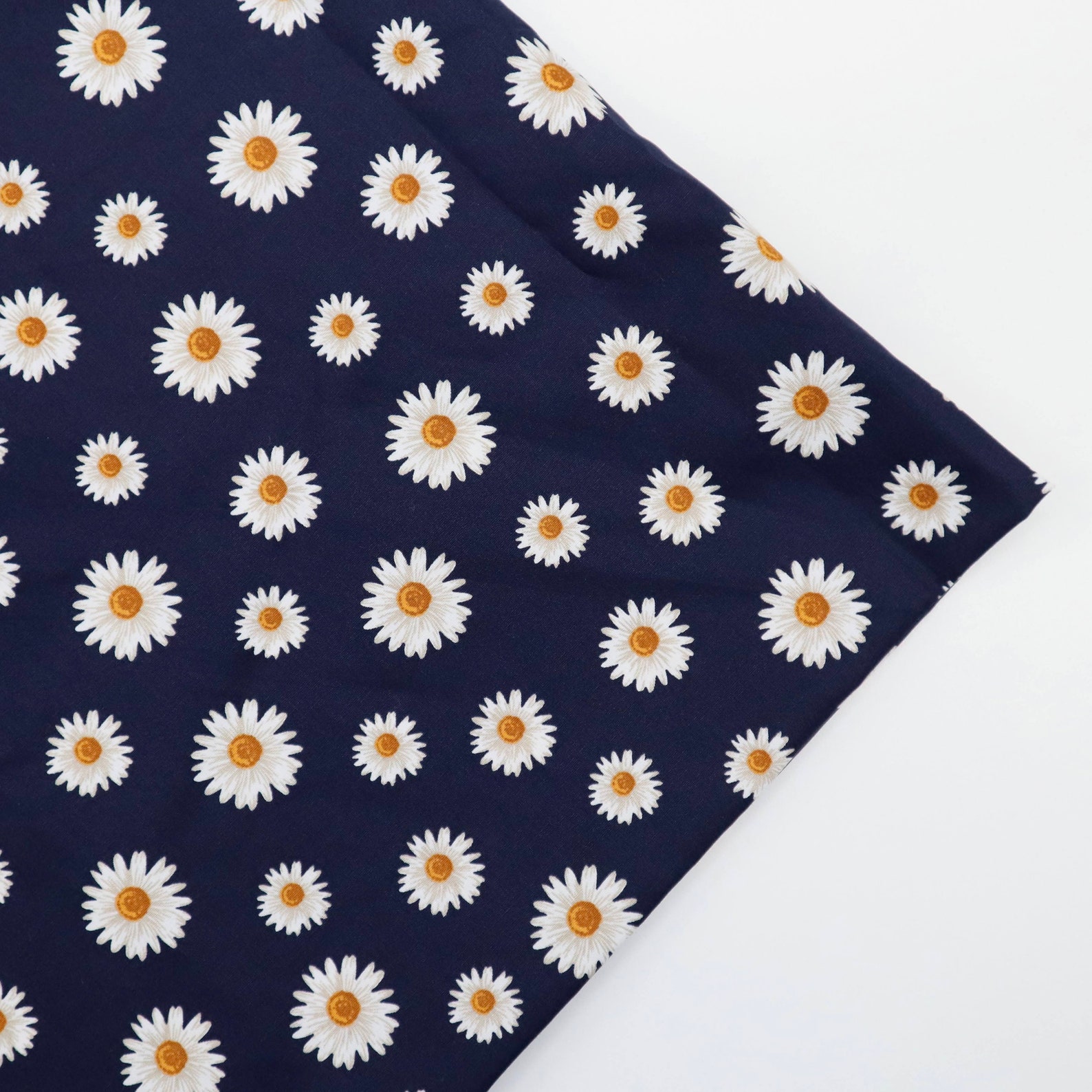 Classic White Daisy Fabric Daisy Flower Printed on Navy Blue Etsy