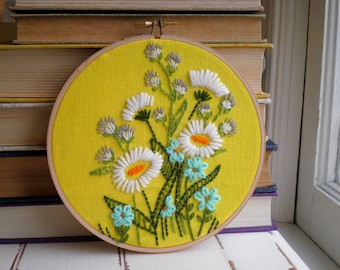 Embroidered Wildflowers Floral Living Room Hoop/ Wall Art, Vintage Crewel Hand Stitched Daisy + Forget Me Not Embroidery Textile / Fiber Art