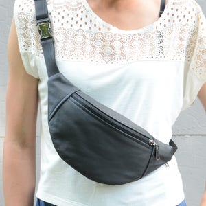 Leather fanny pack with metal zippers,Fanny Pack leather, Duck Canvas Bag, Festival Bag, Hands Free Bag, Sac banane en cuir noir, Belt Bag