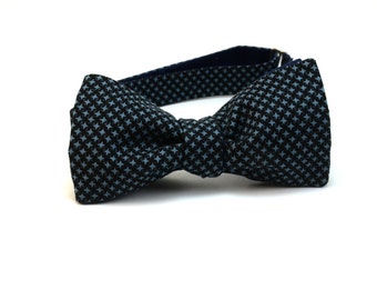 Double sided bow tie - blue stars,noeud papillon étoile homme,Men's self bow tie,Bow tie for women,Bow ties boys,Navy blue stars bow tie