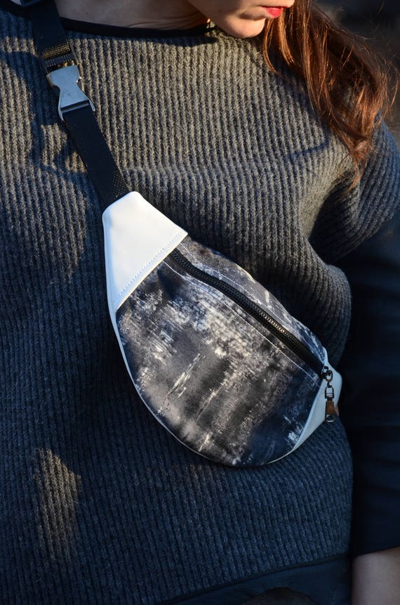 Grunge Belt Bag,Fanny Pack,Duck Canvas Bag,Festival Bag,Travel Bag,Hands Free Bag,Spring Look,Leather Fanny Pack,Funny Pack,Sac banane blanc