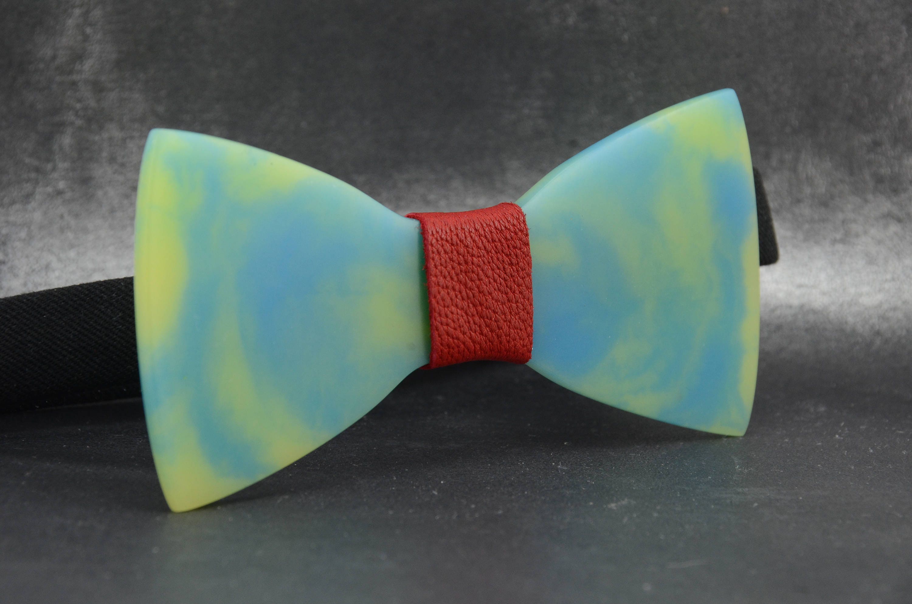 glow in the dark bow tie