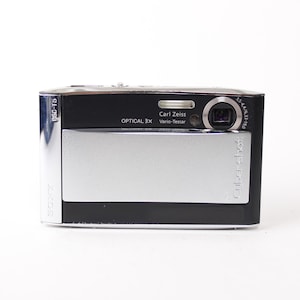 Vintage Sony Cyber-shot DSC-T5 – 5.1MP Slim compact Point and Shoot digital camera