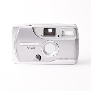 Vintage Olympus TRIP 600 35mm Film Camera - Retro Point & Shoot Adventure Cam