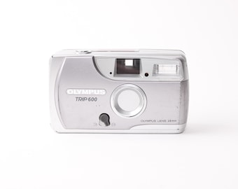 Olympus TRIP 600 35mm Film Camera Vintage Point & Shoot