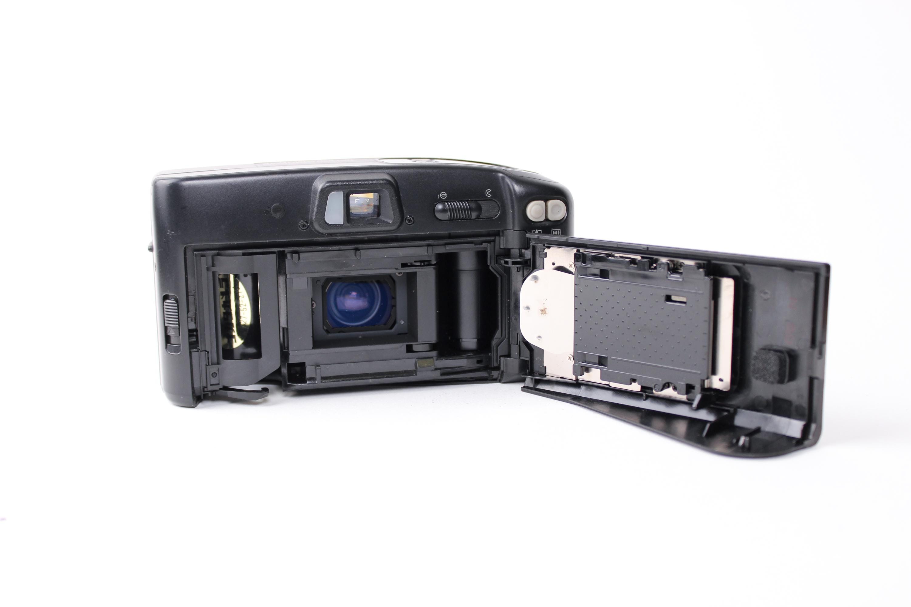 Fuji Zoom Cardia 800 Date – Vintage Point & Shoot 35mm Film Camera