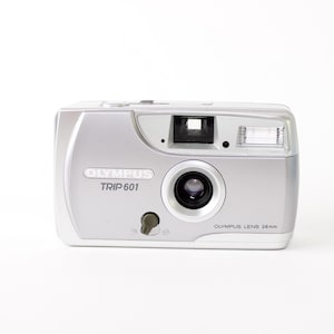 Olympus TRIP 601 35mm Film camera compact point and shoot beginner camera