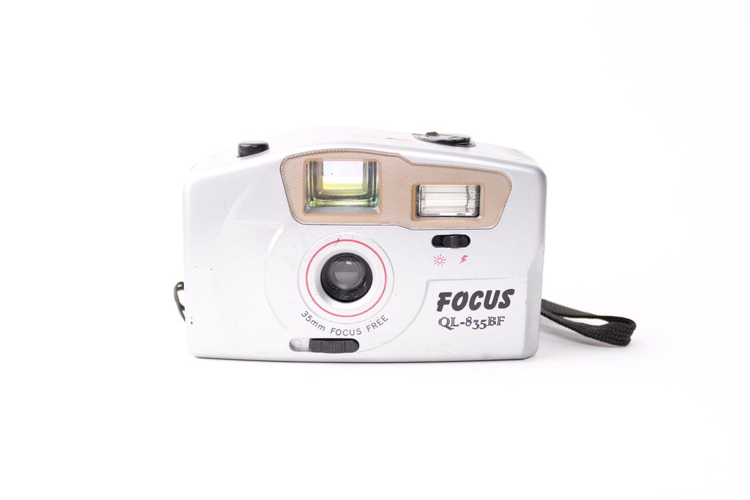 90s Focus QL-835BF 35mm Film Camera Point and Shoot Israel