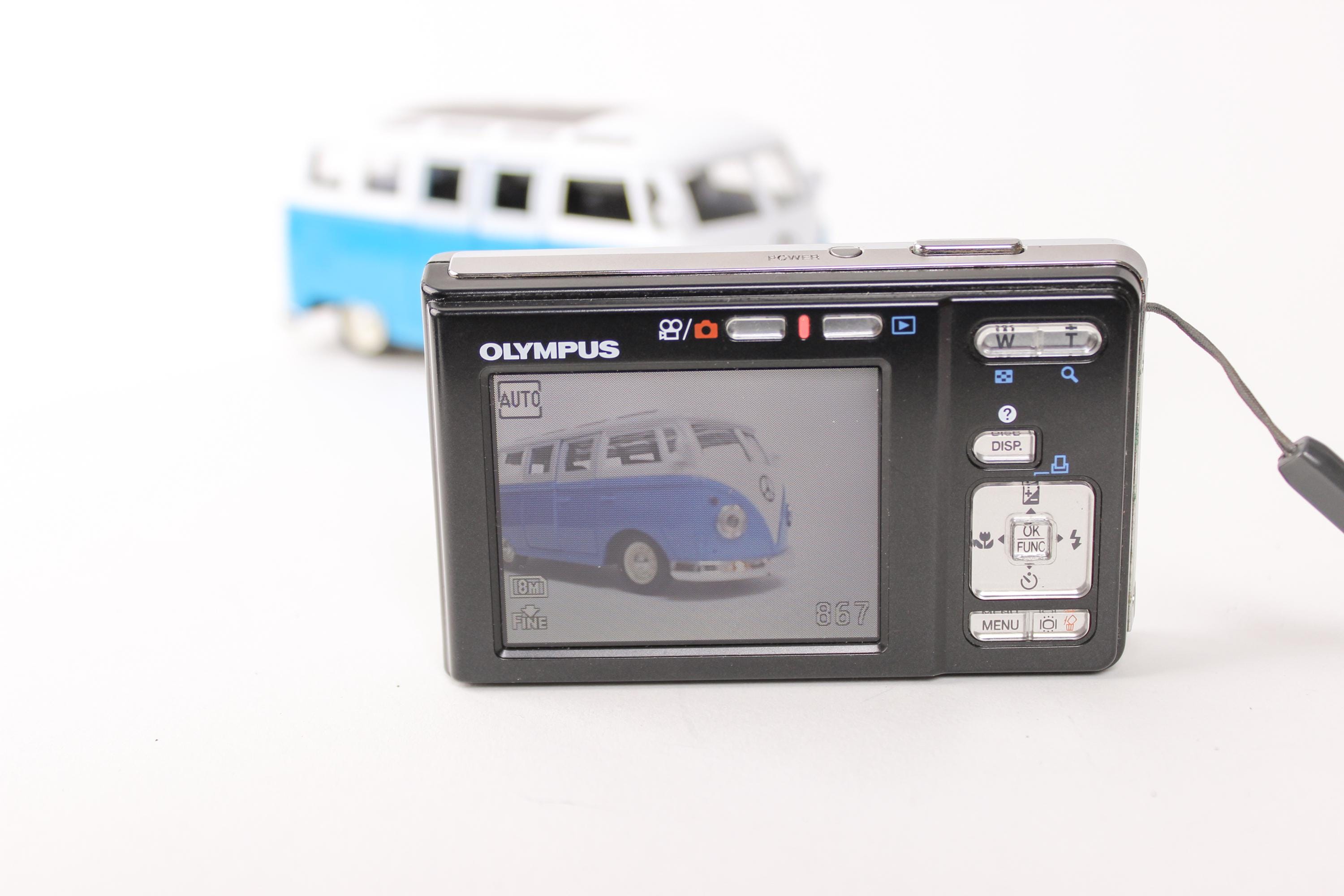 Y2k Olympus X-15 Compact 8MP Vintage Digital Camera Compact