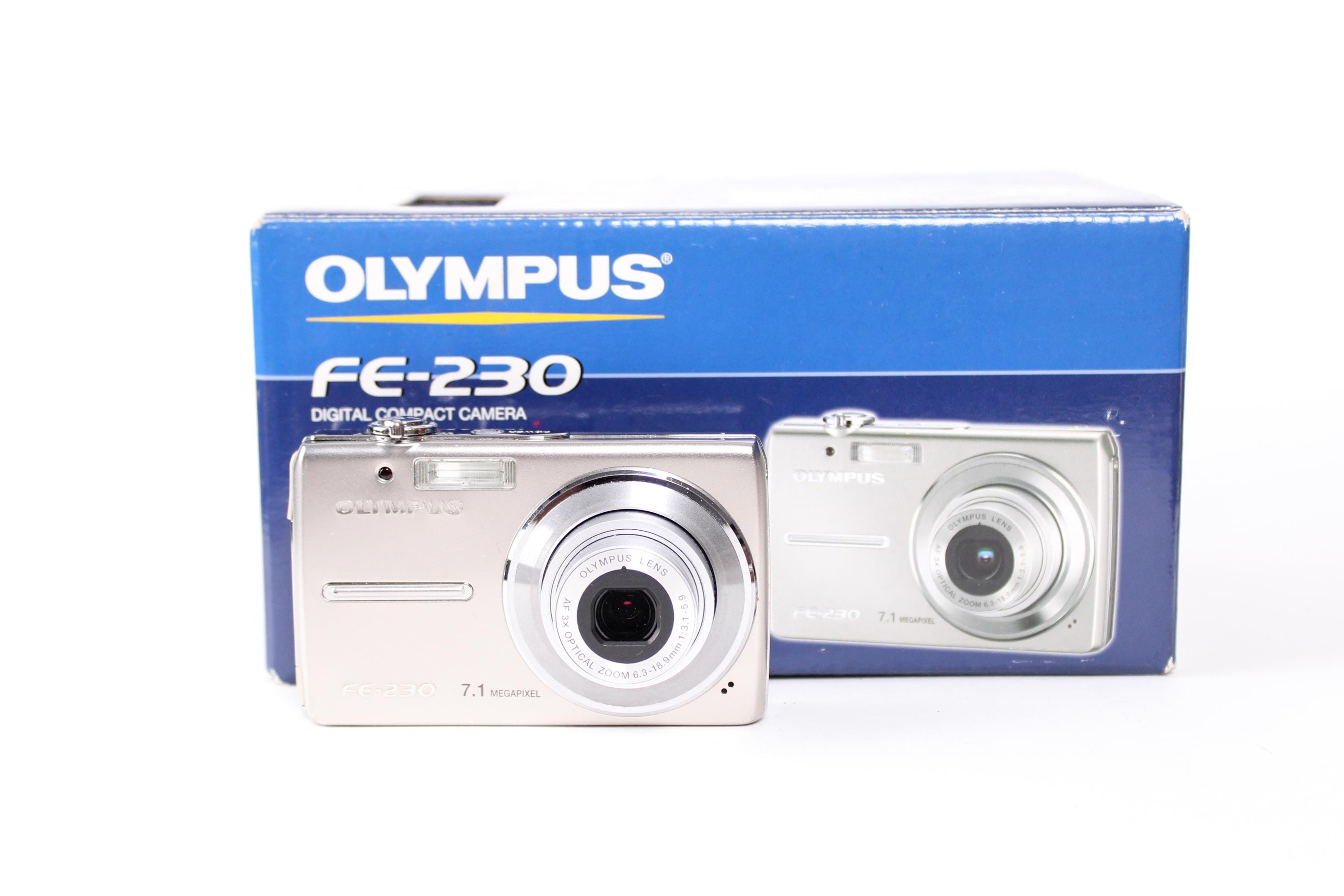 オリンパス カメディア FE-230 デジタルカメラ - レトロな Y2K スリム