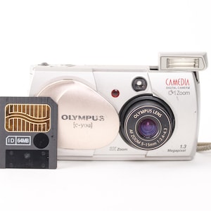 Vintage Olympus Camedia C-1 Zoom 2.1MP 2000s compact digital camera Olympus c-you