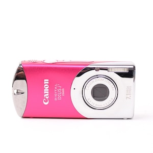 Canon IXUS i7 Digital camera vintage compact point and shoot y2k retro photography