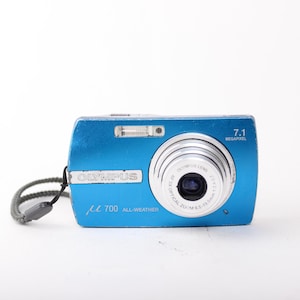 Cámara digital vintage Olympus mju 700: cámara compacta y resistente de 7,1 MP para viajes