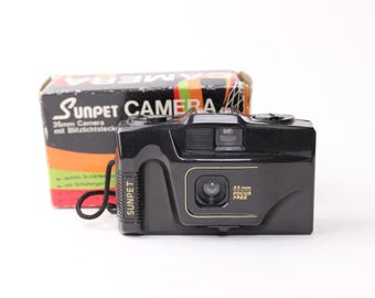 Câmera analógica vintage Sunpet 35 mm: apontar e disparar, foco automático.