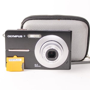 Retro Olympus X-15 compact 8MP vintage digital camera with 3x Optical Zoom