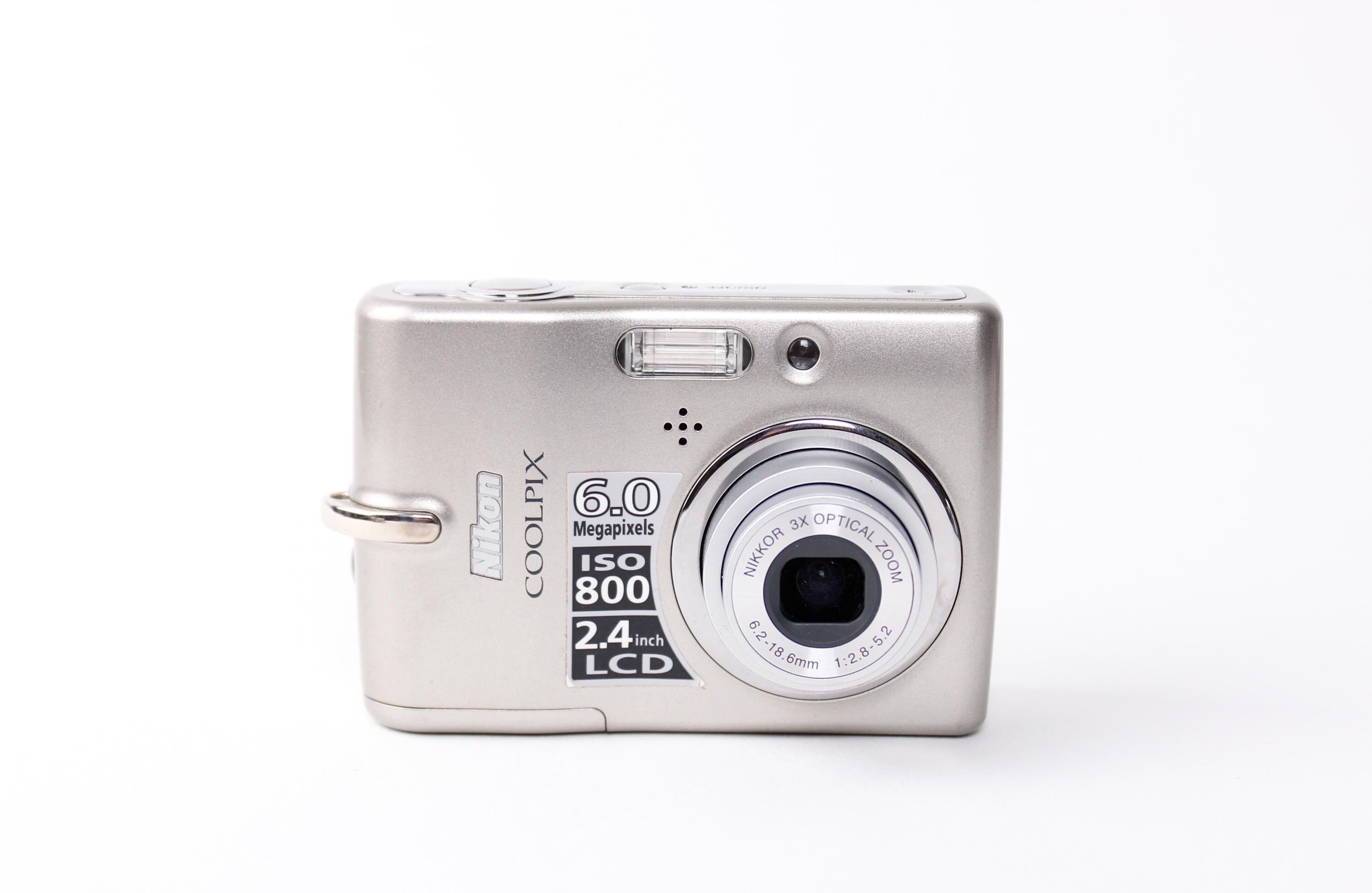 美品✨ Nikon Coolpix L11 コンパクトデジタルカメラ Amazon.com : Nikon Coolpix L11 6MP Digital Camera with 3x