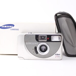 Beginner film camera Samsung Fino 15SE 90s point and shoot 35mm cam