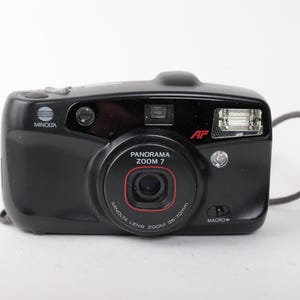 Minolta Panorama Zoom 7 Point & Shoot 35mm Film Camera
