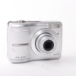 オリンパス FE-210 デジタルカメラ 2000年代