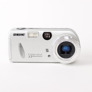 Sony CyberShot DSC-P52 Digital Camera 3.2 MP Point and Shoot Retro Compact Camera