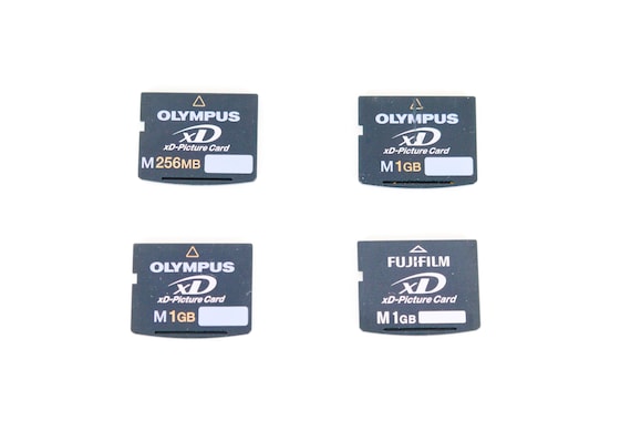 【美品】OLYMPUS μ-DIGITAL 600 xDメモリカード付き Xd-picture Card Olympus M 2GB 1GB 256MB 128MB 64MB Fujifilm