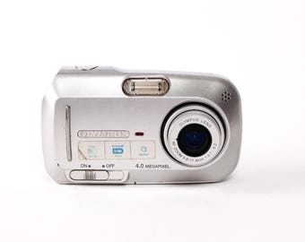 ⭐️オールドコンデジ⭐️OLYMPUS FE-330 シルバー Y2K Digital Camera Olympus FE-330 Zoom Lens Vintage Olympus Camera