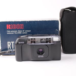35mm film camera Ricoh RT-550 Date vintage Point and Shoot camera with dual lens
