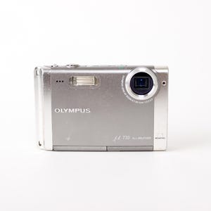 Vintage Olympus mju 730 Digital Camera – 7.1MP Slim Compact Point and Shoot digicam
