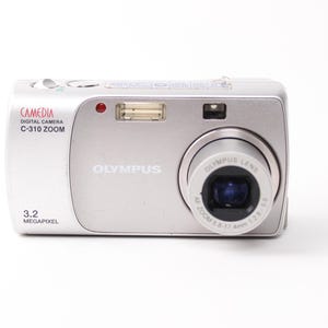 Olympus Camedia C-310 Zoom 3.2MP vintage 2000s compact digital camera