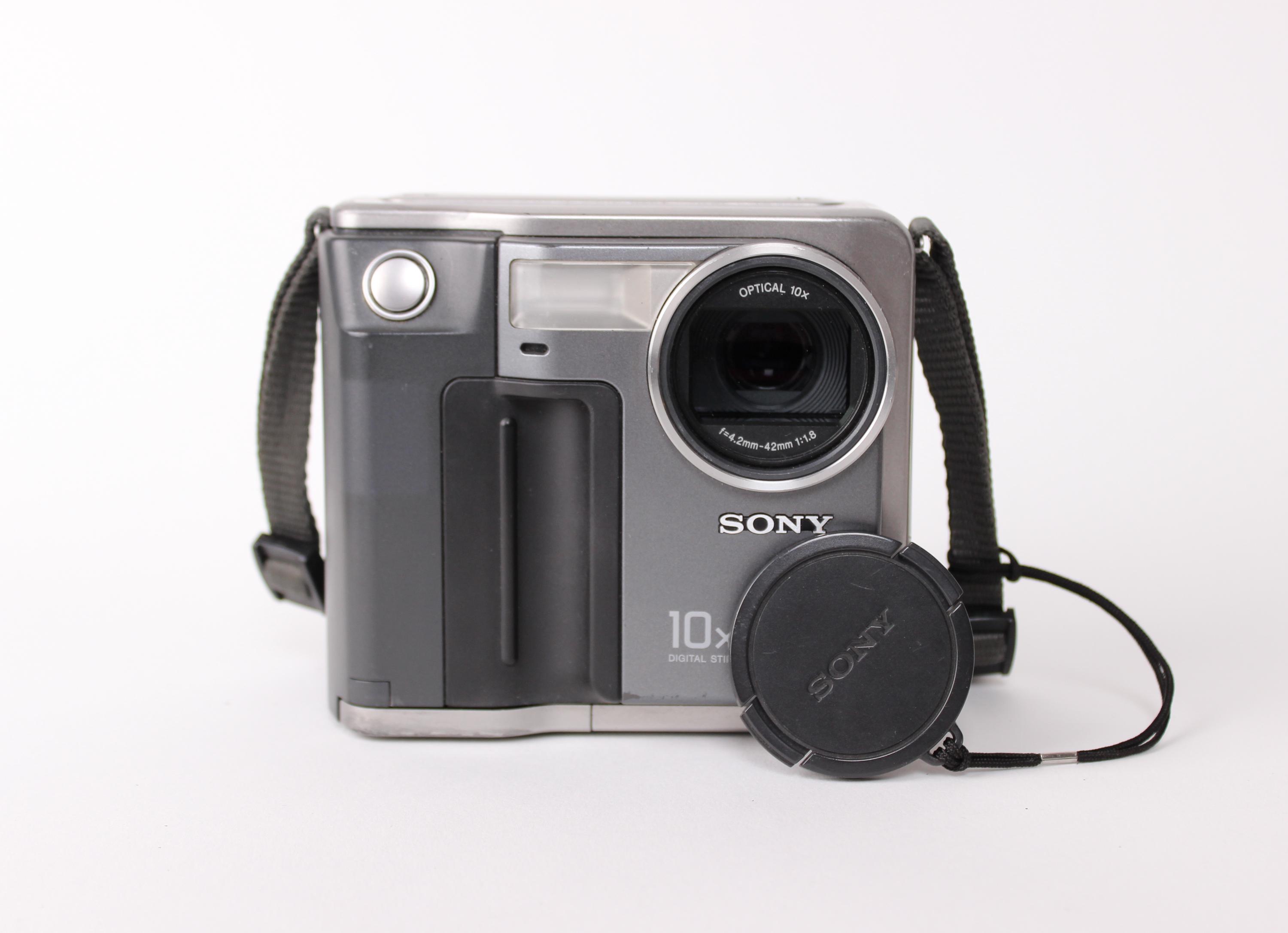 Sony Mavica MVC-FD7 Digital Camera, Vintage 90s Floppy Disk Camera