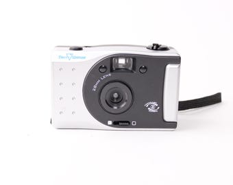 Câmera analógica vintage de 35 mm: Uma versão "apontar e disparar" para depois das compras.
