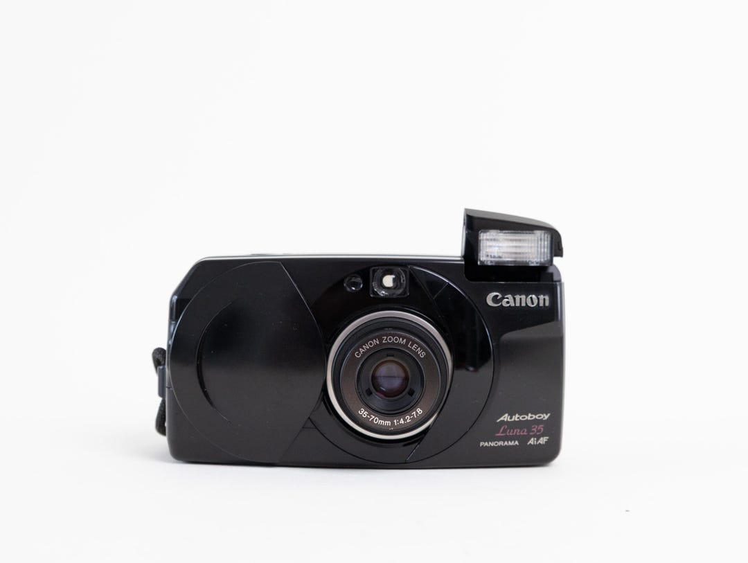Canon Autoboy Luna 35 Sure Shot 70 Zoom 35mm Film Camera Point and