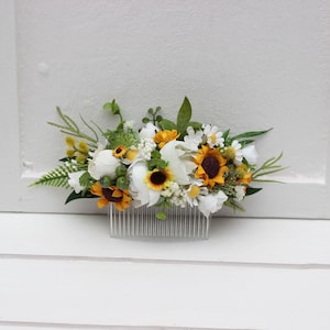 Sunflower hair comb White yellow flowers  Fall wedding Rustic wedding Flower comb Floral hairpiece