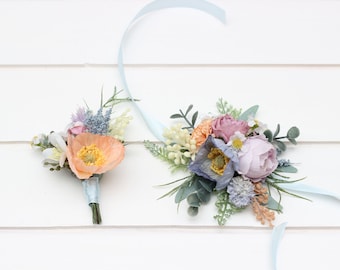 Summer spring wedding Colorful boutonnieres  Peach purple dusty blue flowers Mother corsage Groom Groomsmen Fiance