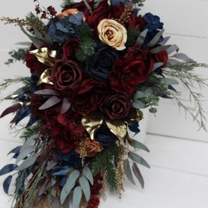 Winter cascading bouquet Burgundy navy blue gold bouquet Faux cones bouquet Classic wedding Burgundy silk flowers Boho wedding Pampas grass image 3