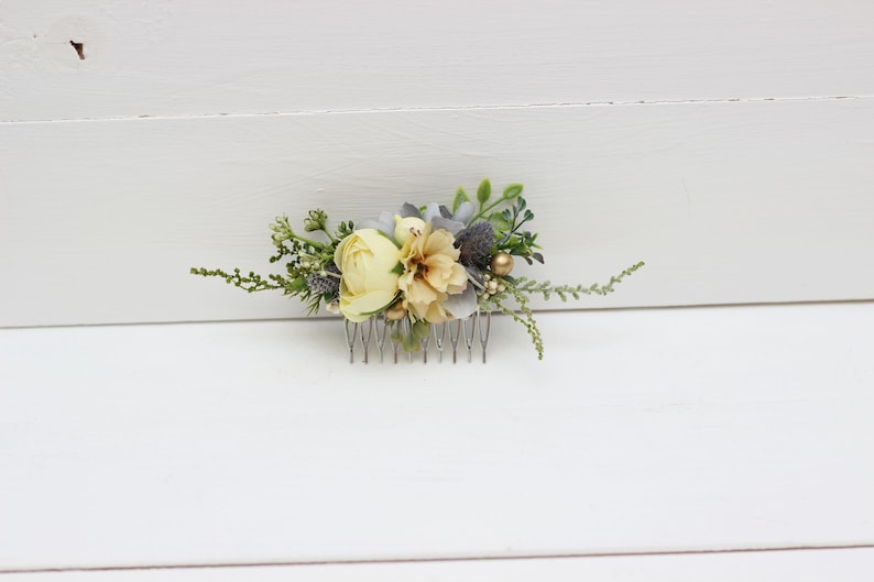 Pale blue yellow gold flower comb Hair flowers Bridal floral headpiece Wedding flowers Floral accessories Bridesmaid comb Outdoor Hairpiece
