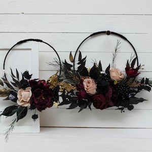 Deep purple black gold beige hoop Alternative bridesmaid bouquet Boho wedding Floral backdrop Fall wedding Halloween wedding