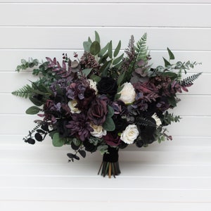 Deep purple black ivory green bouquet Bridal flowers Faux bouquet Fall wedding Wedding silk flowers Halloween wedding Bridesmaid bouquet