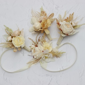 Champagne ivory flowers Boho wedding Wrist corsage Bridesmaid flowers Mother corsage Fiance Groom Groomsmen buttonhole