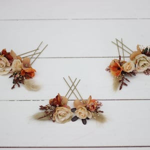 Set of 2 hair pins Pale orange cream fall wedding Terracotta bridal flowers Flower hair pins Floral hair pins Hairpiece Bridesmaid